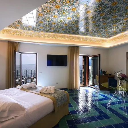 فندق رافيلو آرت مارموراتا 4*