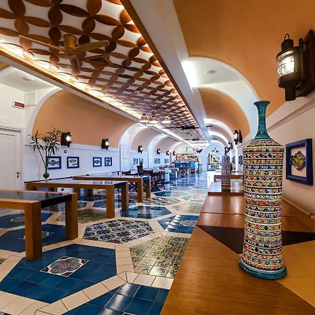 رافيلو آرت مارموراتا رافيلّو