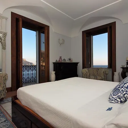 رافيلو آرت مارموراتا فندق 4*